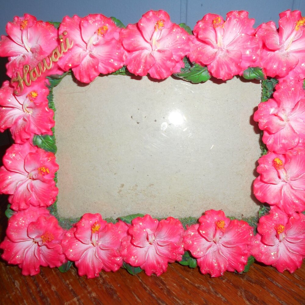 2 Decorative Picture Frames with Flowers - Picture 3 of 5